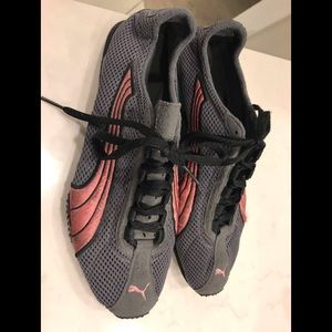 Puma tennis shoes
